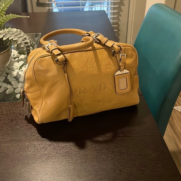 Authentic Prada handbag - Picture 1 of 8